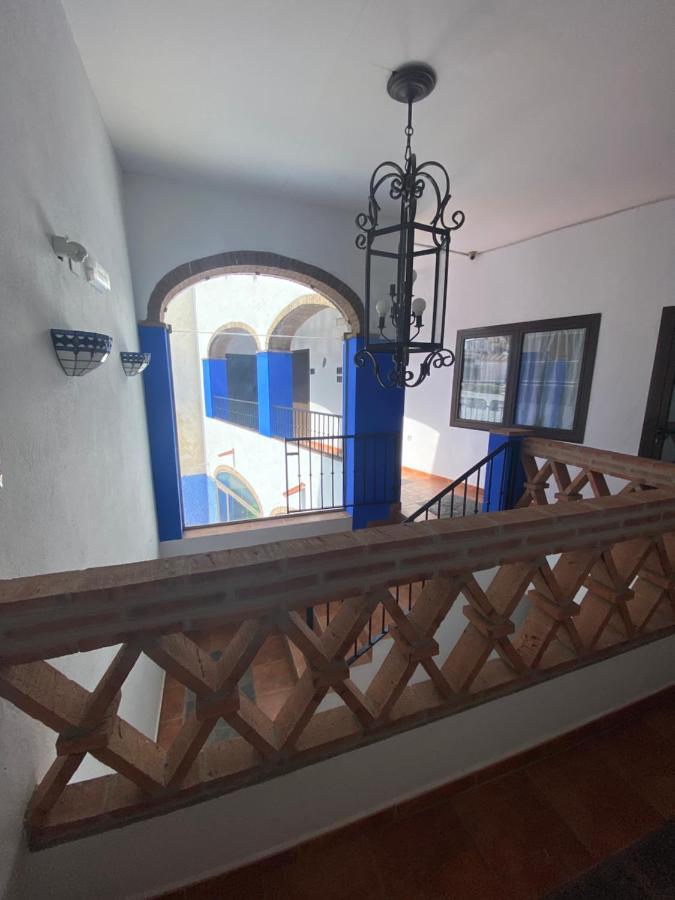 Hotel Rural La Posada De Las Cigueenas Jerez De Los Caballeros Exterior foto