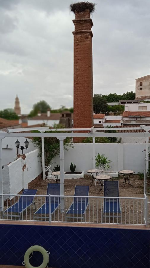 Hotel Rural La Posada De Las Cigueenas Jerez De Los Caballeros Exterior foto
